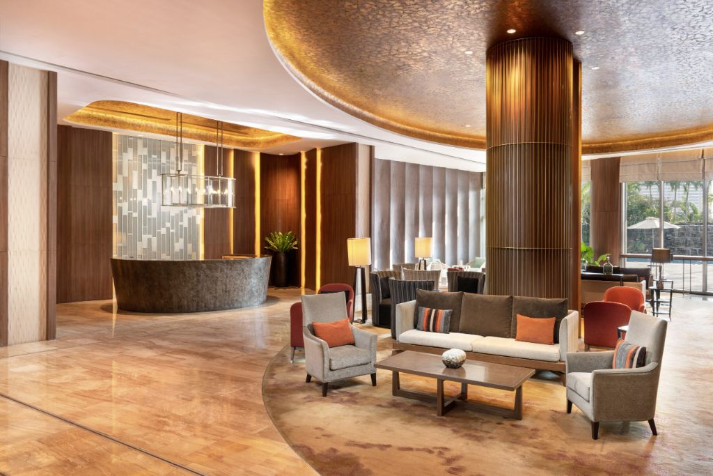 One Shangri-La Ortigas lounge with warm cove lighting